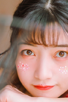 黑白潜行电影